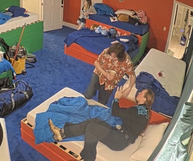 Bashir is weaponizing a drunk Landon. I have full confidence Bashir will get Beth  out. He is scheming HARD rn, but also, WHISPER TAX #Fishtanklive