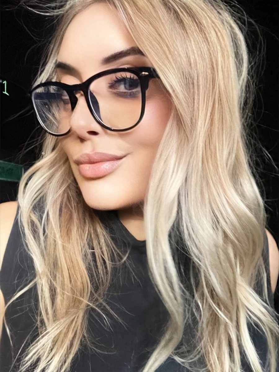 Miss Blake Carter tweet media