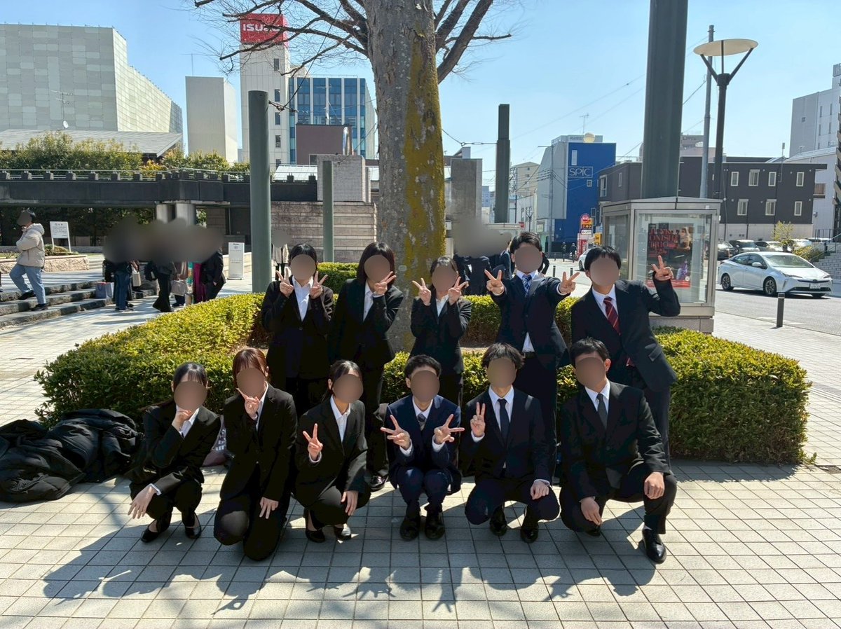 ibakonPR's tweet photo. 3月24日、茨城大学卒業式が行われました！
茨城大学混声合唱団では校歌を歌わせていただきました！先輩方、ご卒業おめでとうごさいます🌸
#茨城大学 #卒業式 #合唱 https://t.co/IdtLWVjCBJ