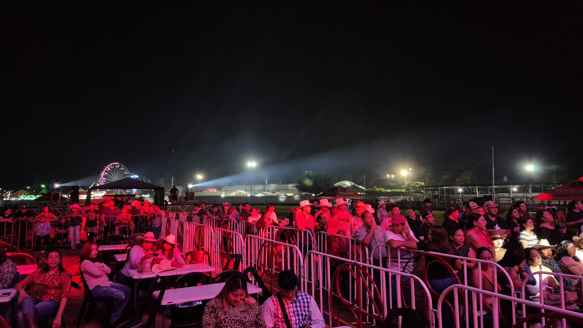 Que hay en Villa tweet media