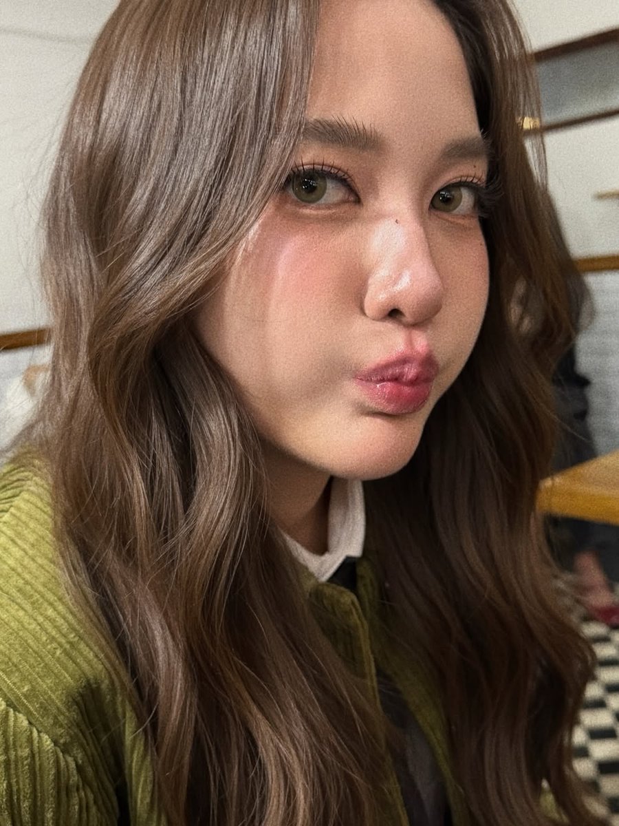 r (itsbecfreen_ real) tweet media