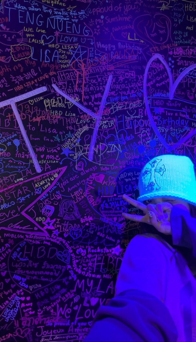 lisa pics tweet media