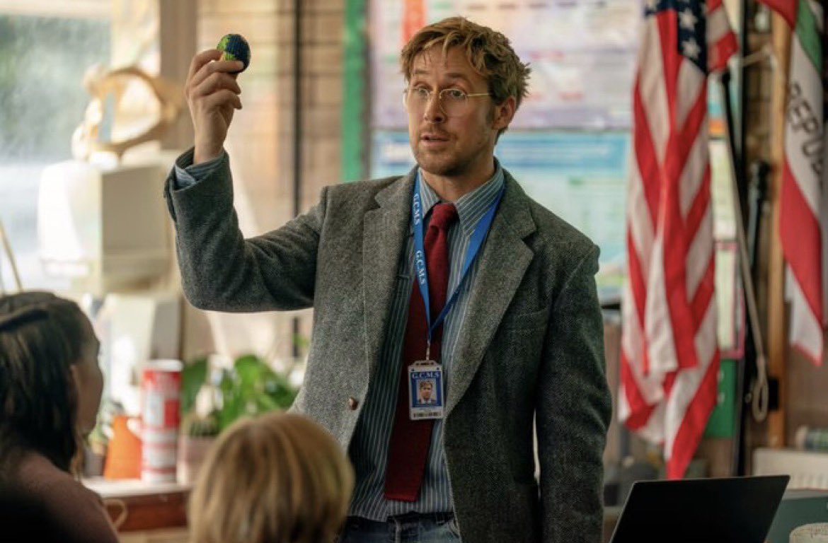 En 2006, Ryan Gosling interpretó a un profesor que lucha contra sus adicciones en HALF NELSON y recibió su primera nominación al Oscar. 20 años después interpreta a otro profesor que trata de salvar al mundo en PROJECT HAIL MARY. Simplemente, el mejor actor de su generación.