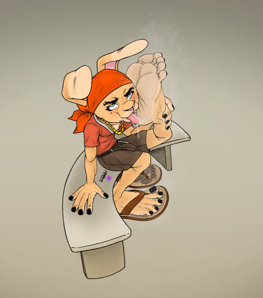 mysticfader's tweet photo. Meet my new bunny boyo Diego. He lovess his feet, fresh out his flip-flops.♥️👣🩴 https://t.co/SkwU1ryokq