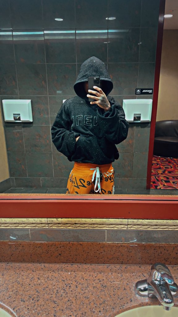 MR SAK CHASER tweet media