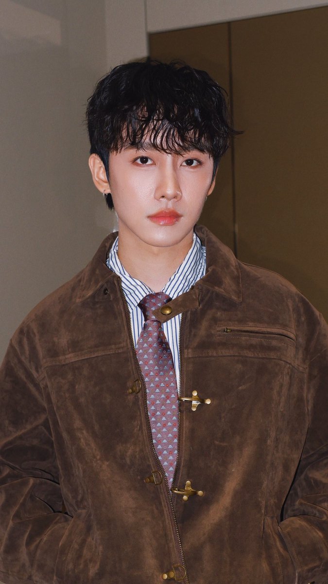 MARK_SIWATOFFICIAL tweet media