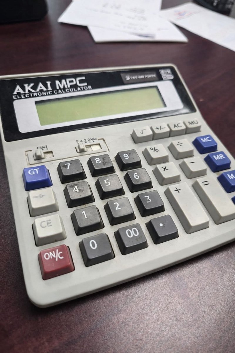 by_frucci's tweet photo. Fam, I just copped that akai sample, she's home already, we locked in fr fr 💯 https://t.co/NaXTMbvmqH