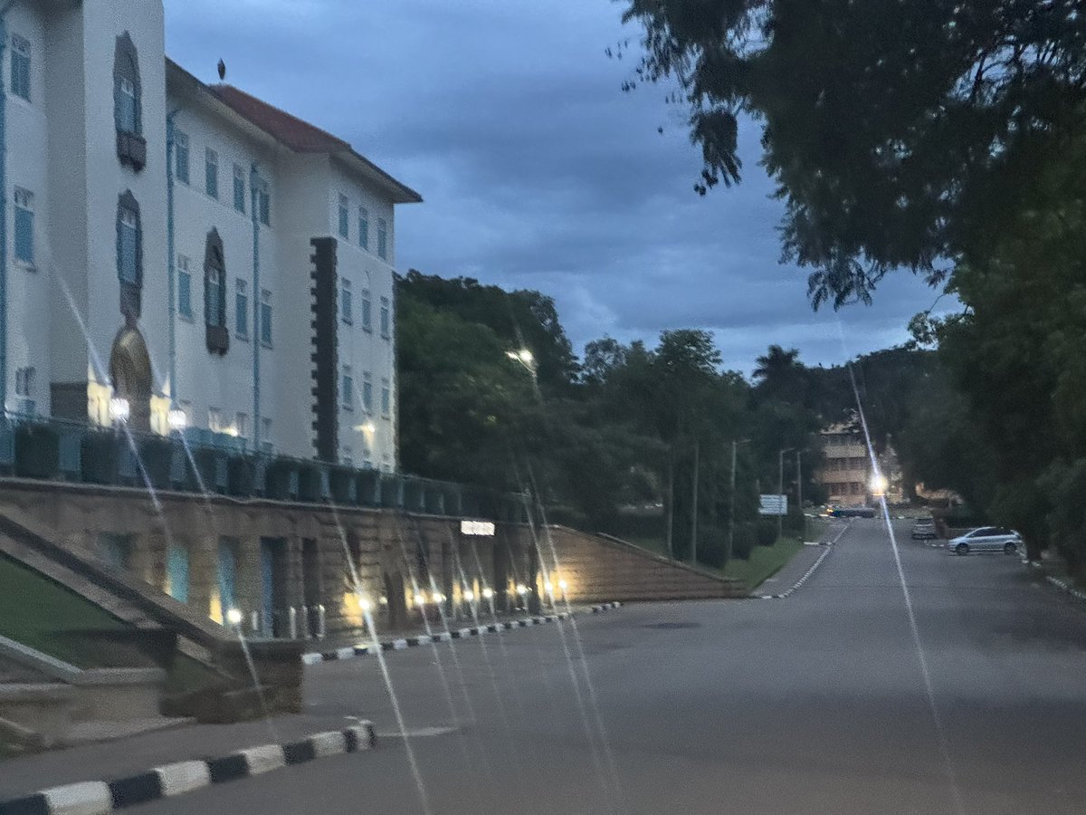 DICTSMakerere's tweet image. It’s a new day @Makerere hill.

We start you off with this quote: 

“Nothing is given everything is earned.” 
~ LeBron James

As you #BuildForTheFuture just know you have to earn your way through it.

For support, reach us via support.mak.ac.ug
