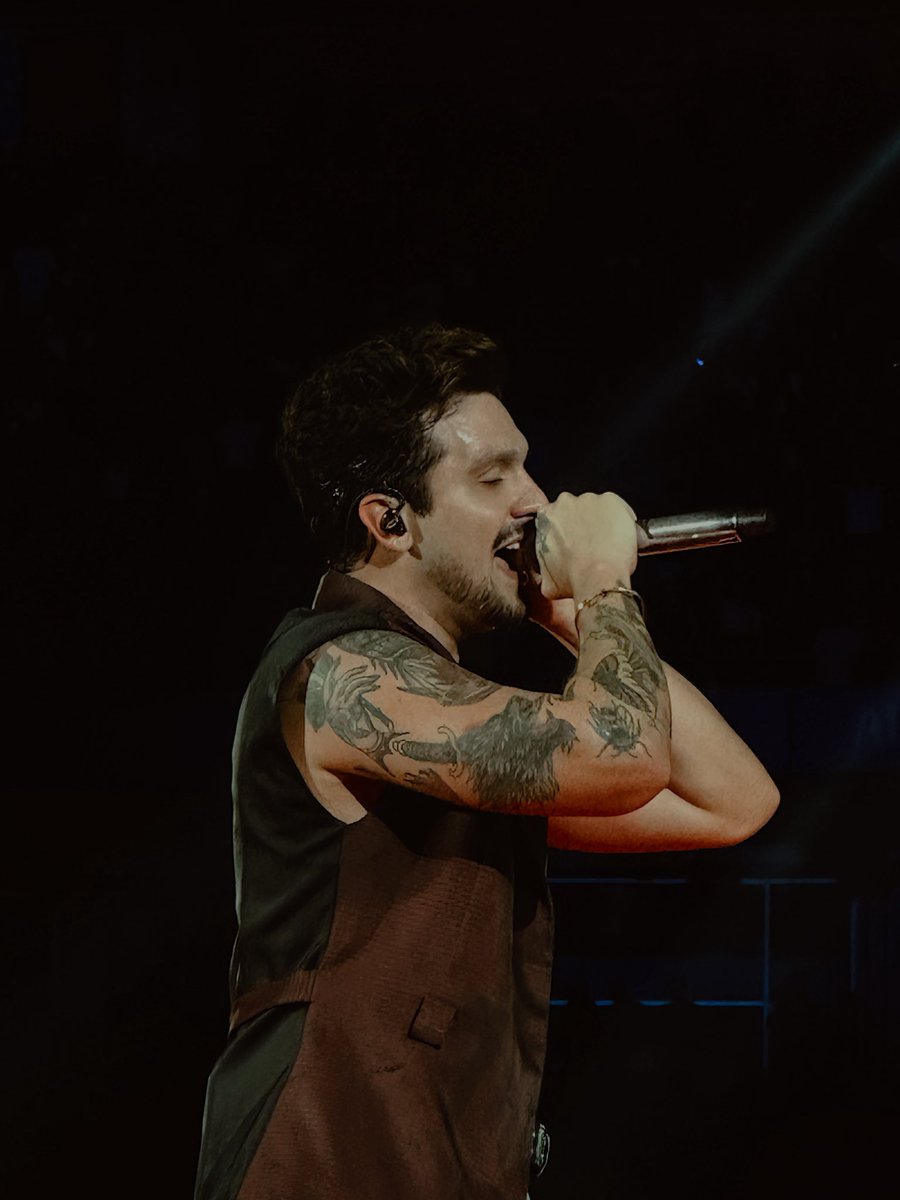 ana b🎀 tweet media