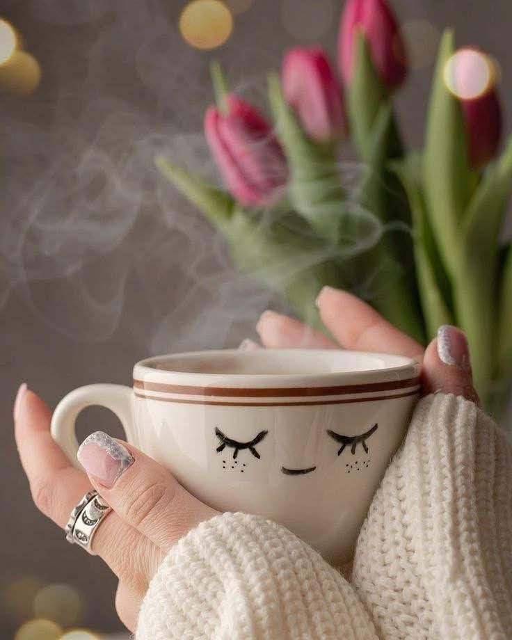 حَـــلا tweet media