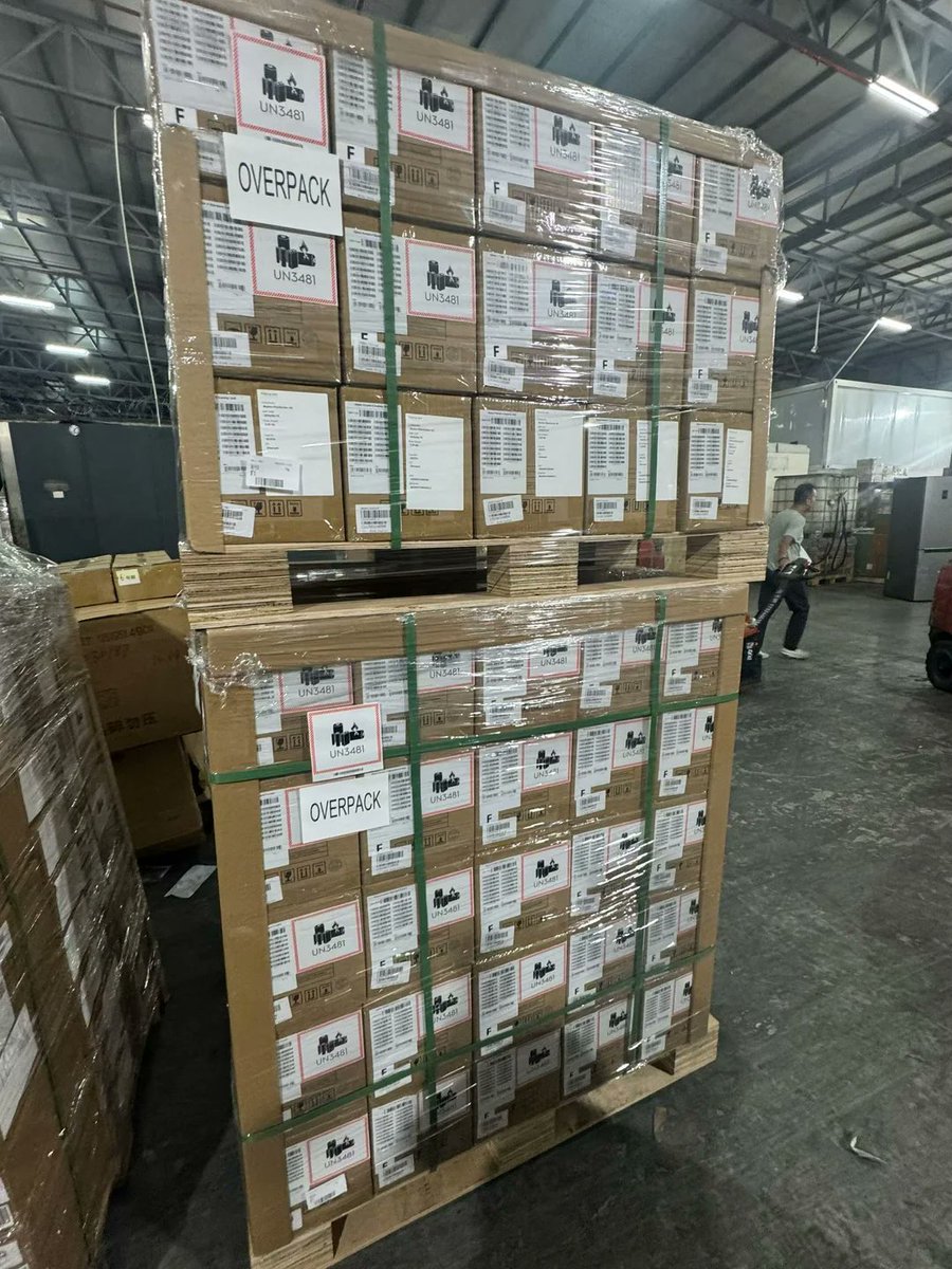 The new camera tweet media