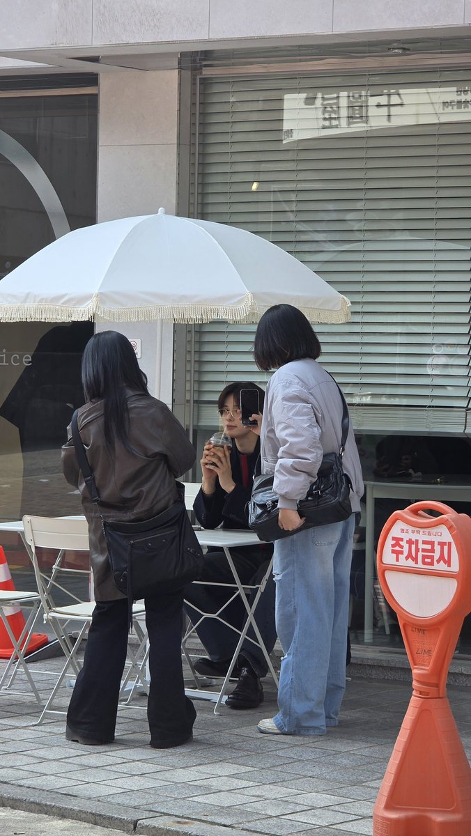 개빡이 tweet media