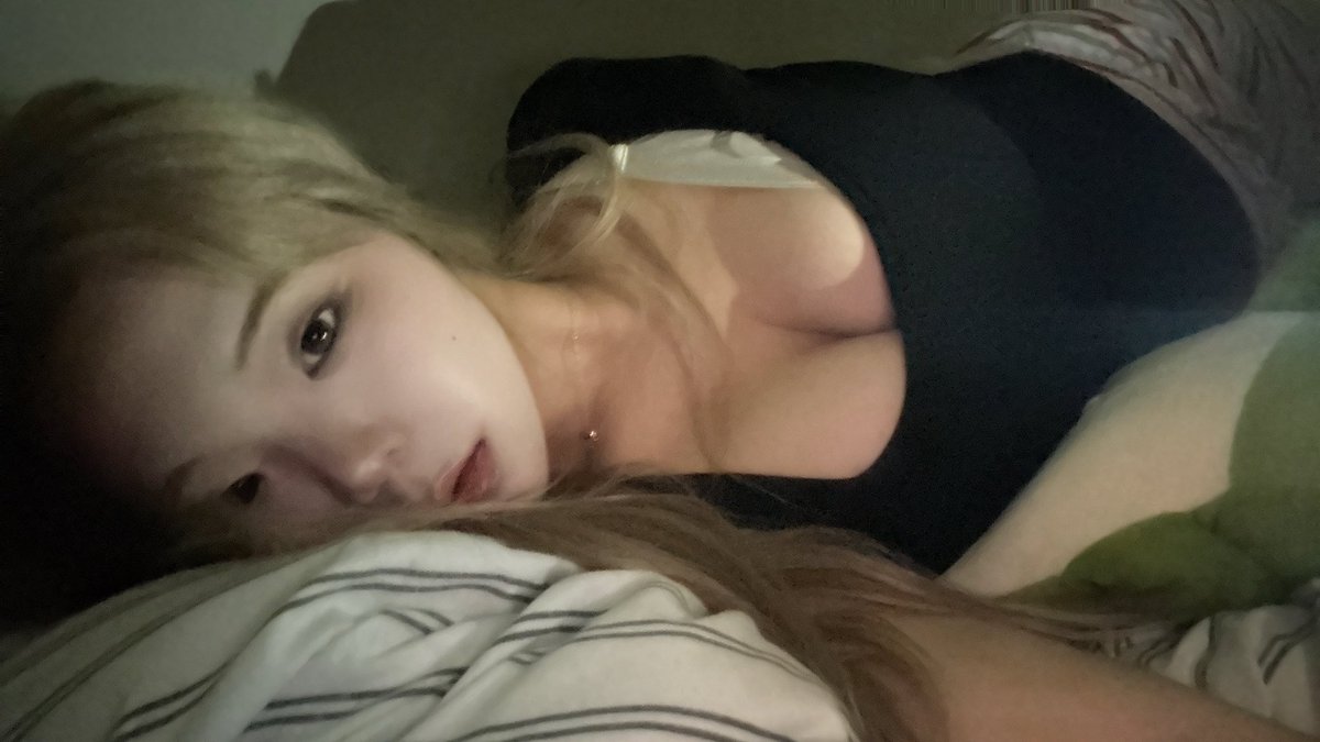 이름을 추가해주세요. tweet media