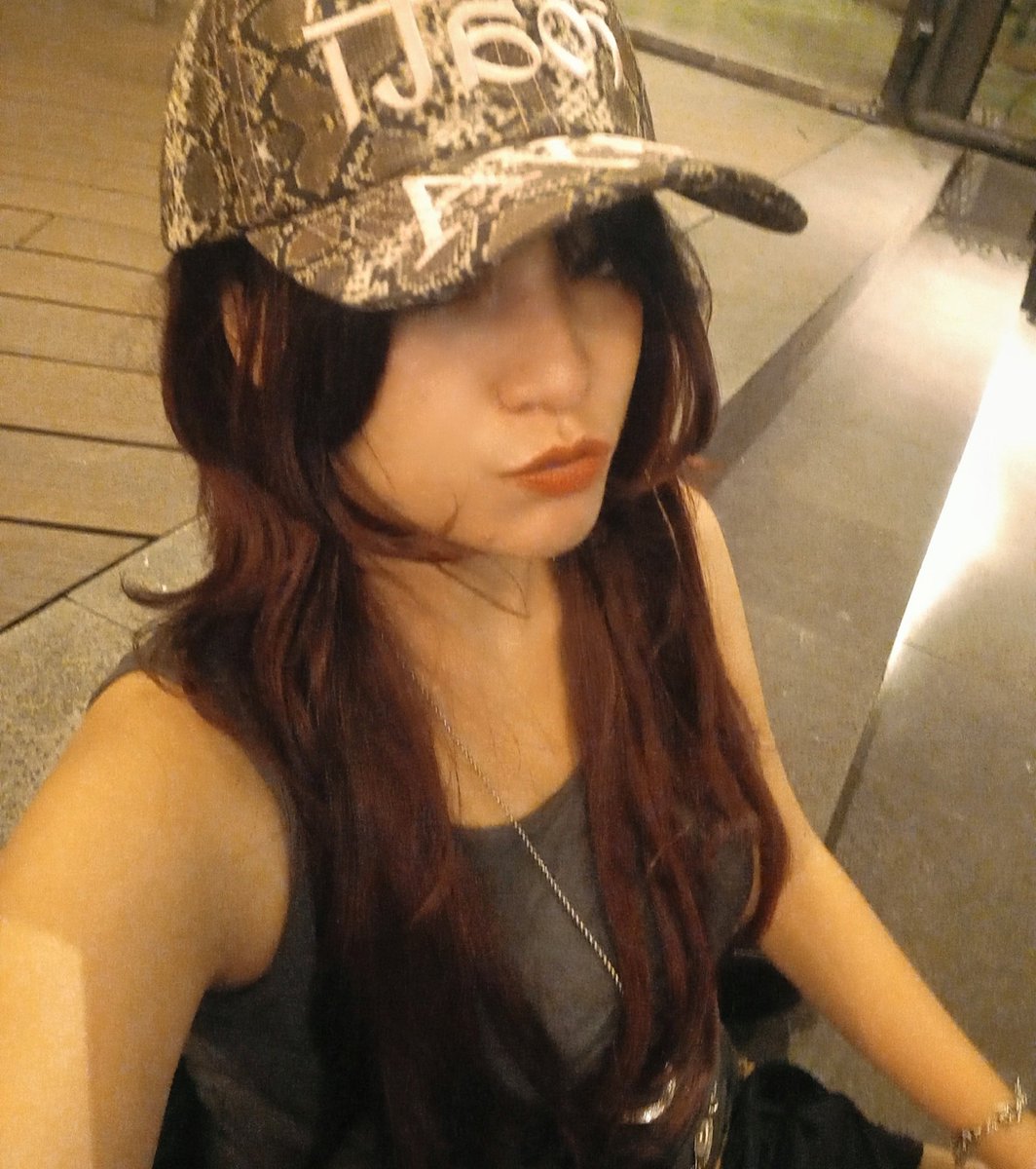 a Frou-Frou Fox in Midsummer Fires tweet media