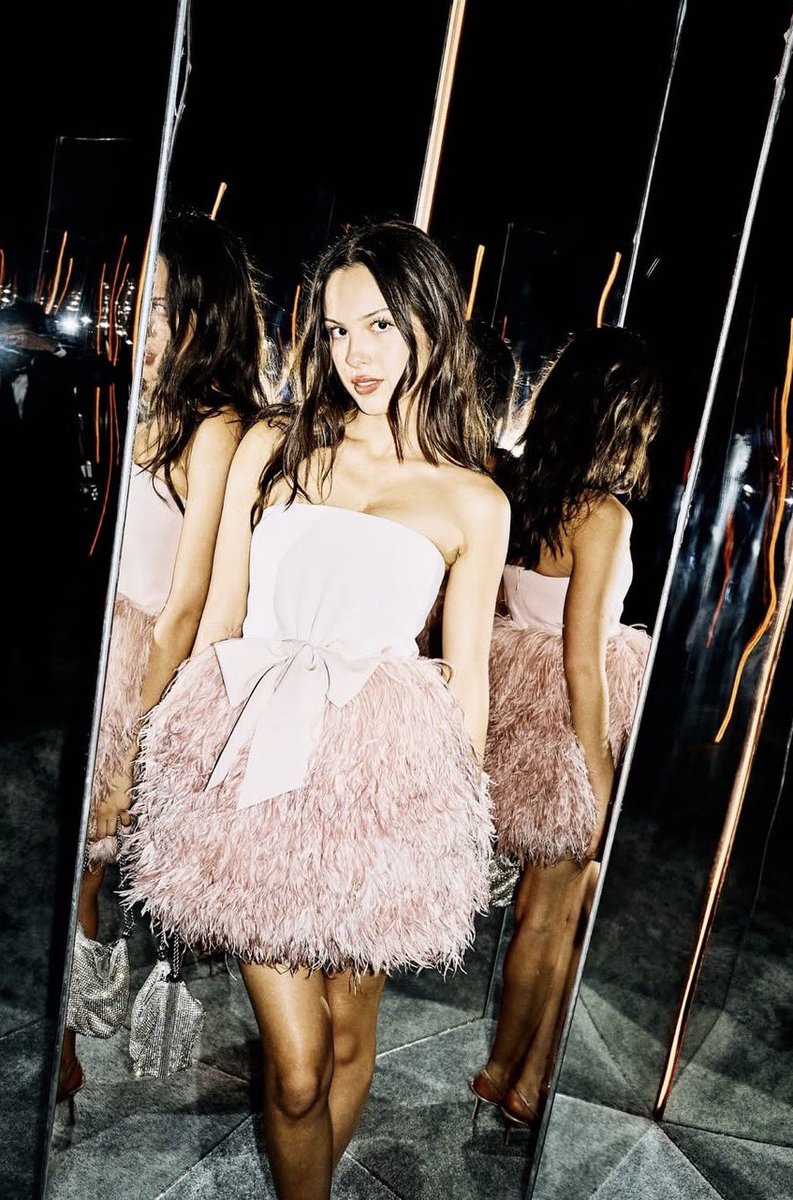 Olivia Rodrigo Daily tweet media