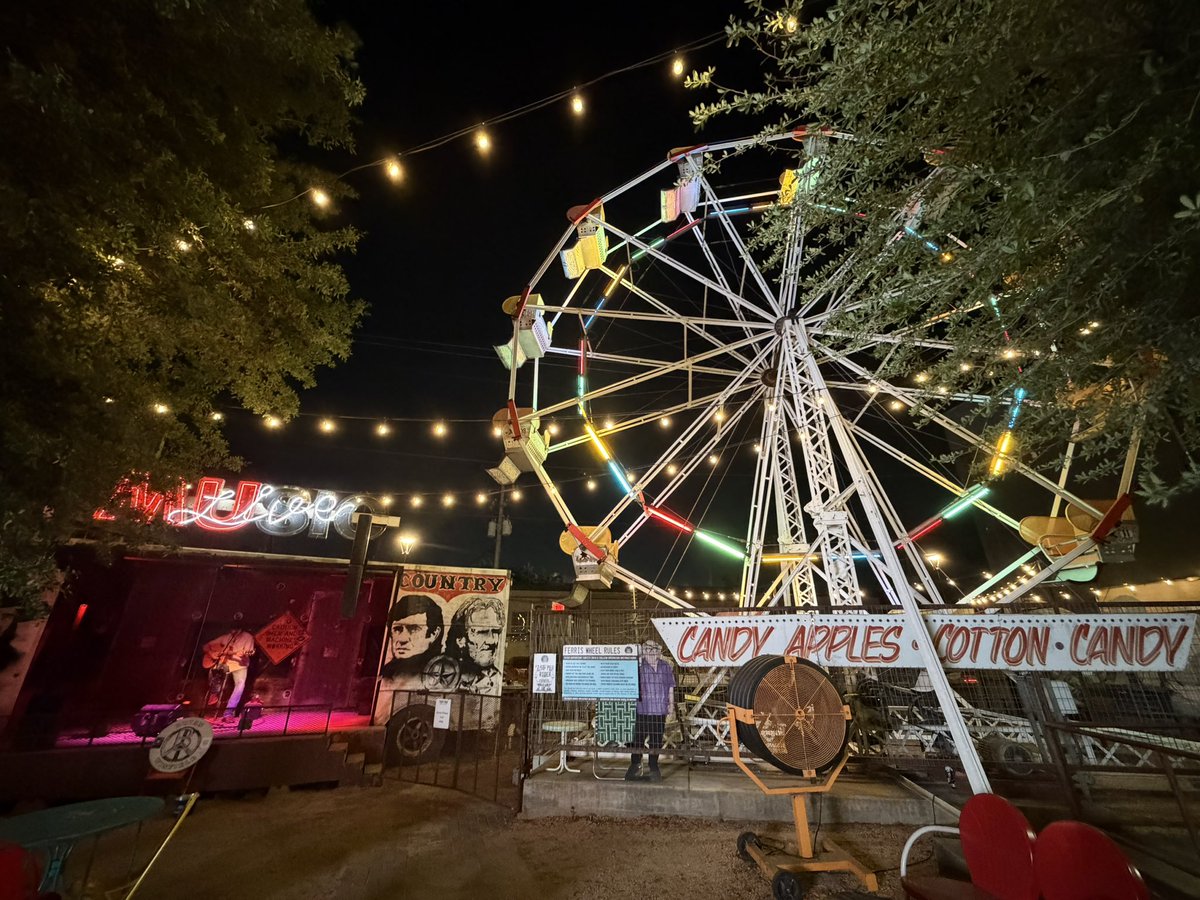 Brandon Gries 👨💻🏀🏈 tweet media