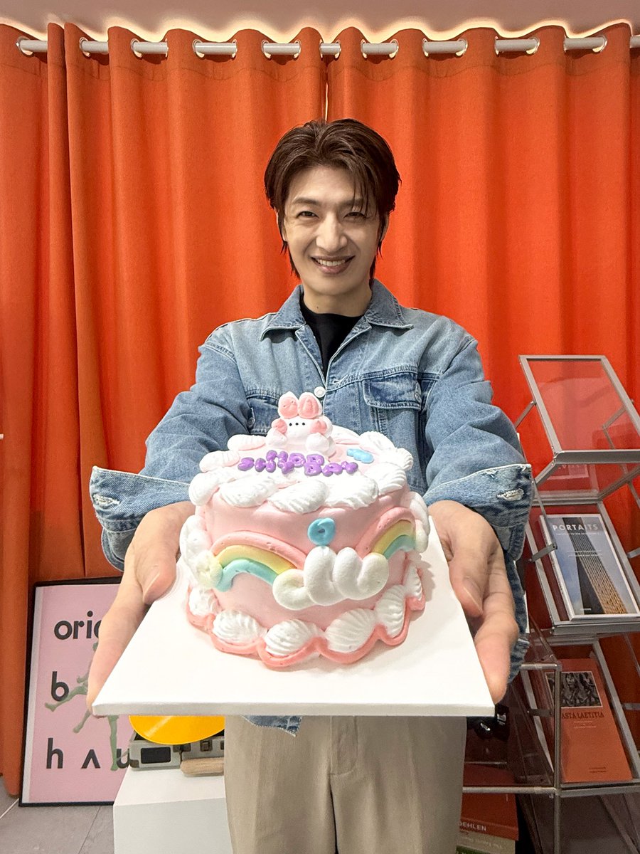 Official SonHoYoung tweet media