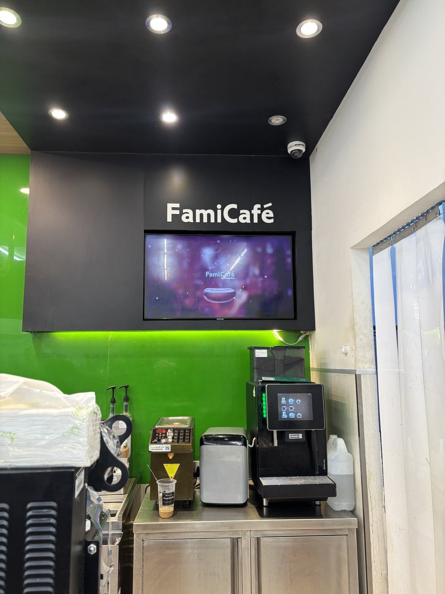 &ᴄᴏᴋ  tweet media