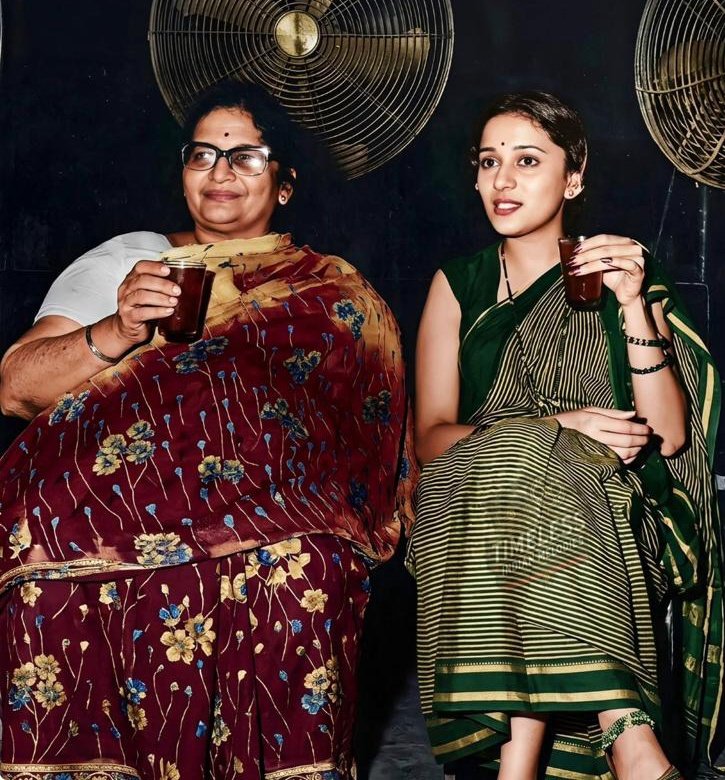 SoSweetMadhuriG's tweet image. My sweet Madhuri  ji 🧿😘🌹
Before the fame, there was already magic in her eyes.✨
She didn’t chase stardom — stardom found her.💫😘🤗💚🌹🙏
@MadhuriDixit
#MadhuriDixit 
#BollywoodIcon
#GoldenEra 
 #EvergreenStar
 #QueenOfHearts #BollywoodQueen
#ThenAndNow #Legendary
#StarMagic