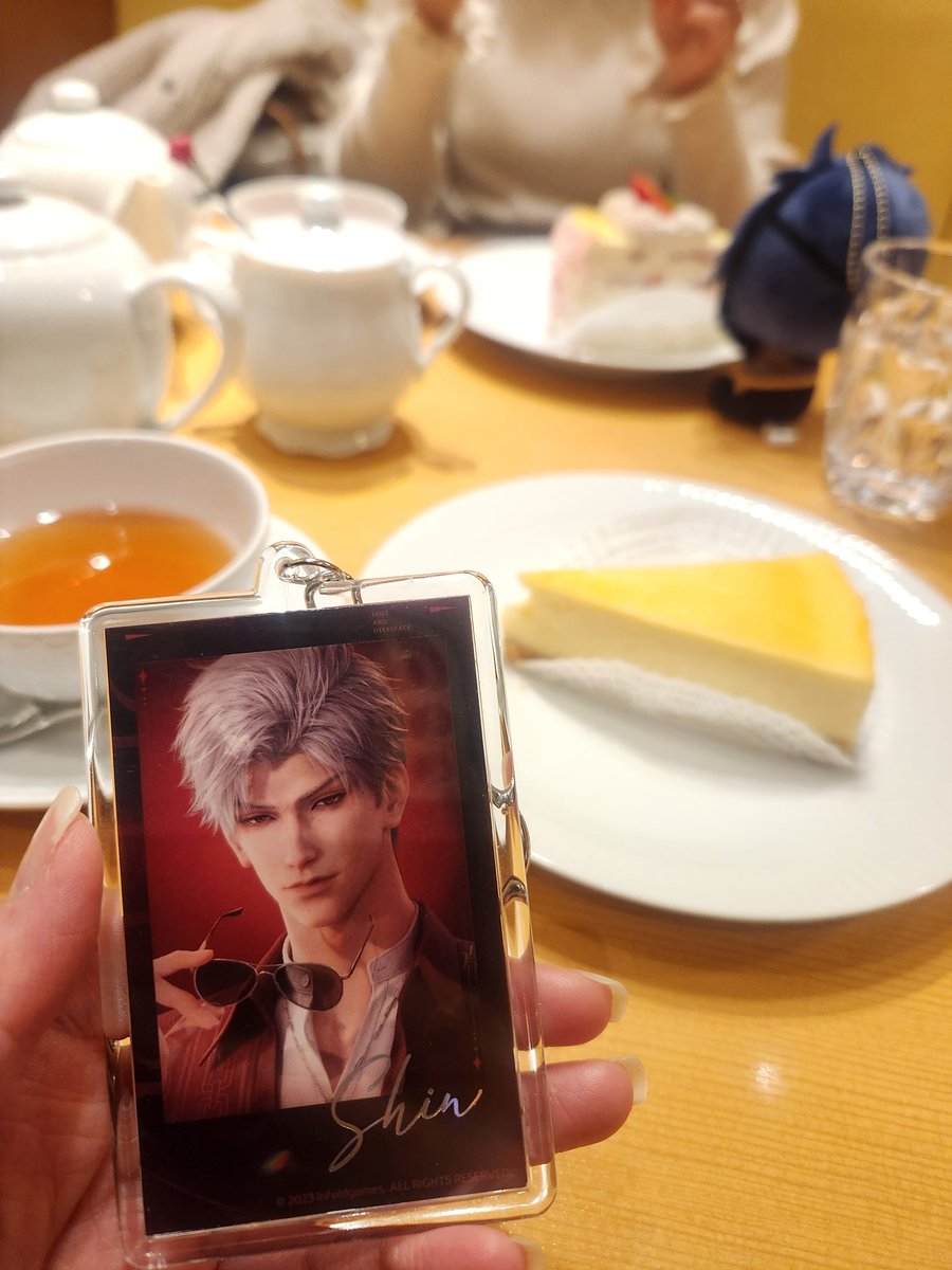 おみっと tweet media