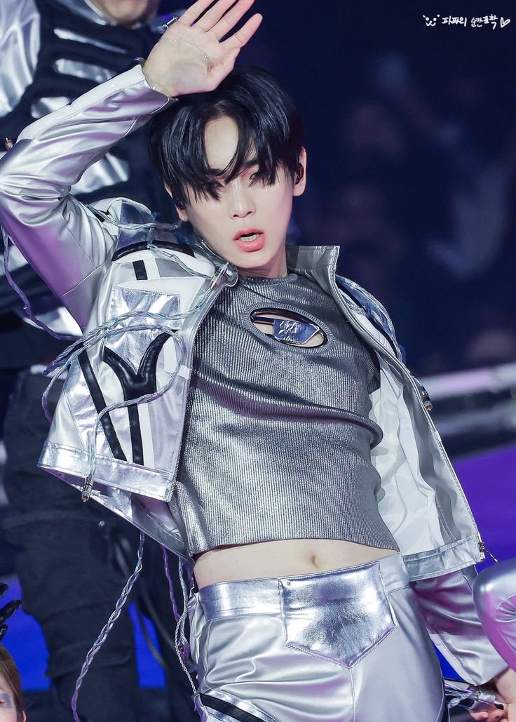 매일 기범이 공급 `ㅂ´ 💌 tweet media