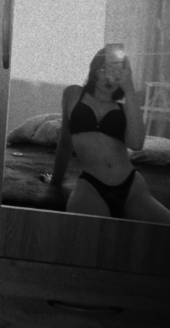 helena 🕷️ tweet media