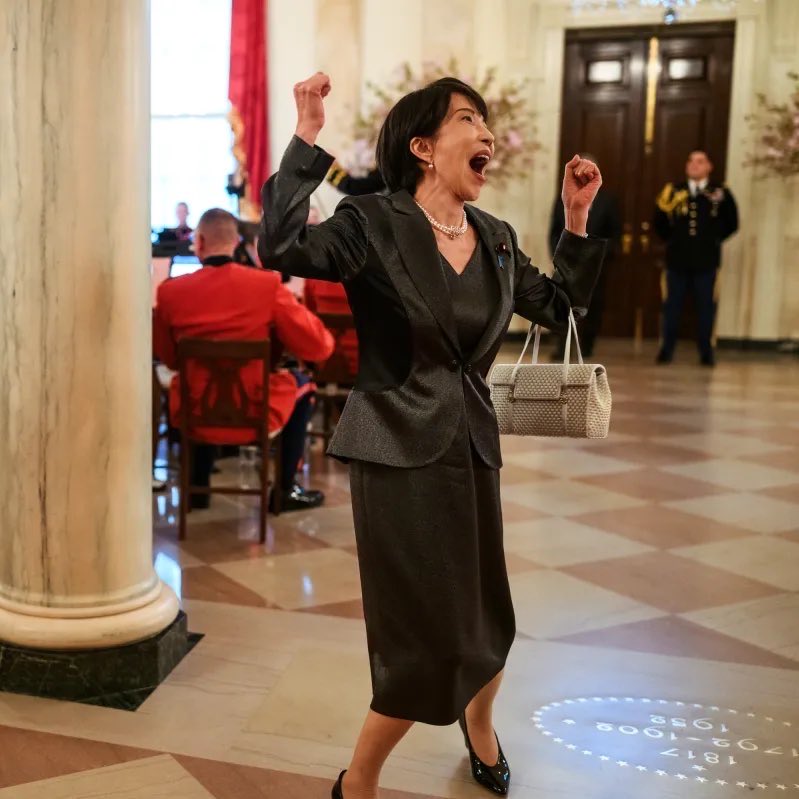 なーさん tweet media