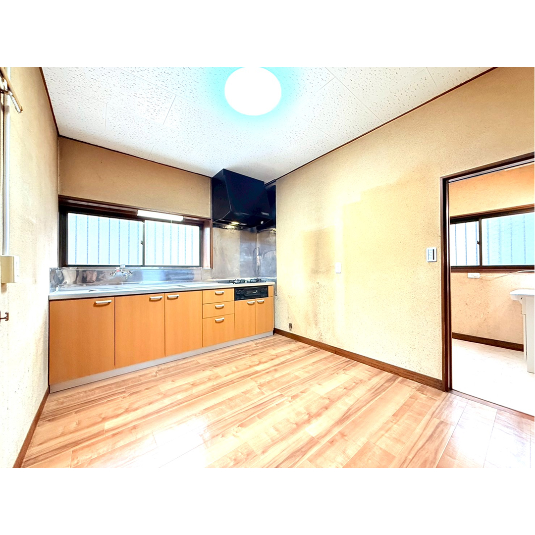 eiko2233's tweet photo. 【久喜市栗橋北１戸建】  
新規リフォーム済み物件として販売を開始しました！  790万円、土地面積：126.14㎡、建物面積：86.66㎡、アットホームやヤフー不動産にも掲載していますので、詳細はそちらをご参照ください。
#不動産　#久喜市　#一戸建て　#住まい　#栄光ハウス工業 https://t.co/Okisg5lEZe