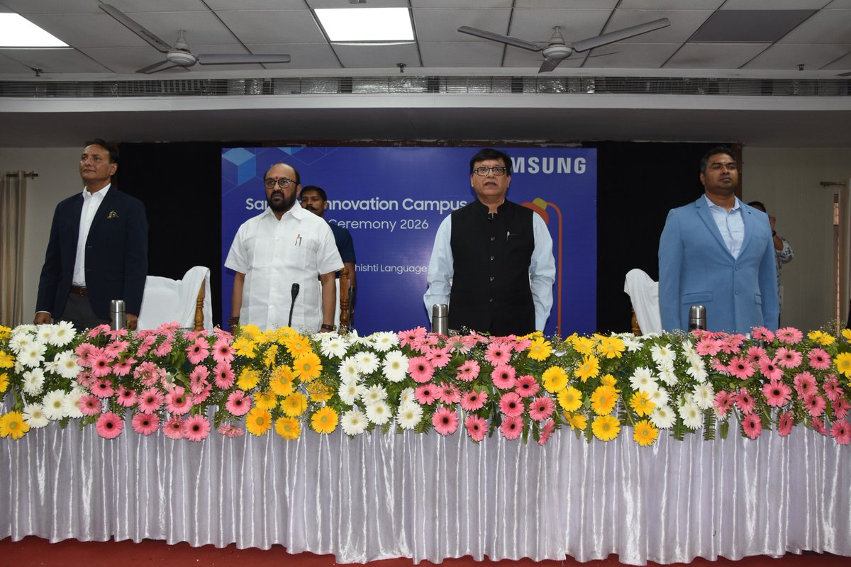 EssciIndia's tweet image. ESSCI facilitated certification of 400 candidates at KMCLU, Lucknow, in the presence of Hon’ble Minister Shri Yogendra Upadhyay &amp;amp; Samsung’s Shubham Mukherjee—strengthening industry-academia collaboration for future-ready skills.

#ESSCI #SkillDevelopment #Certification #Swades