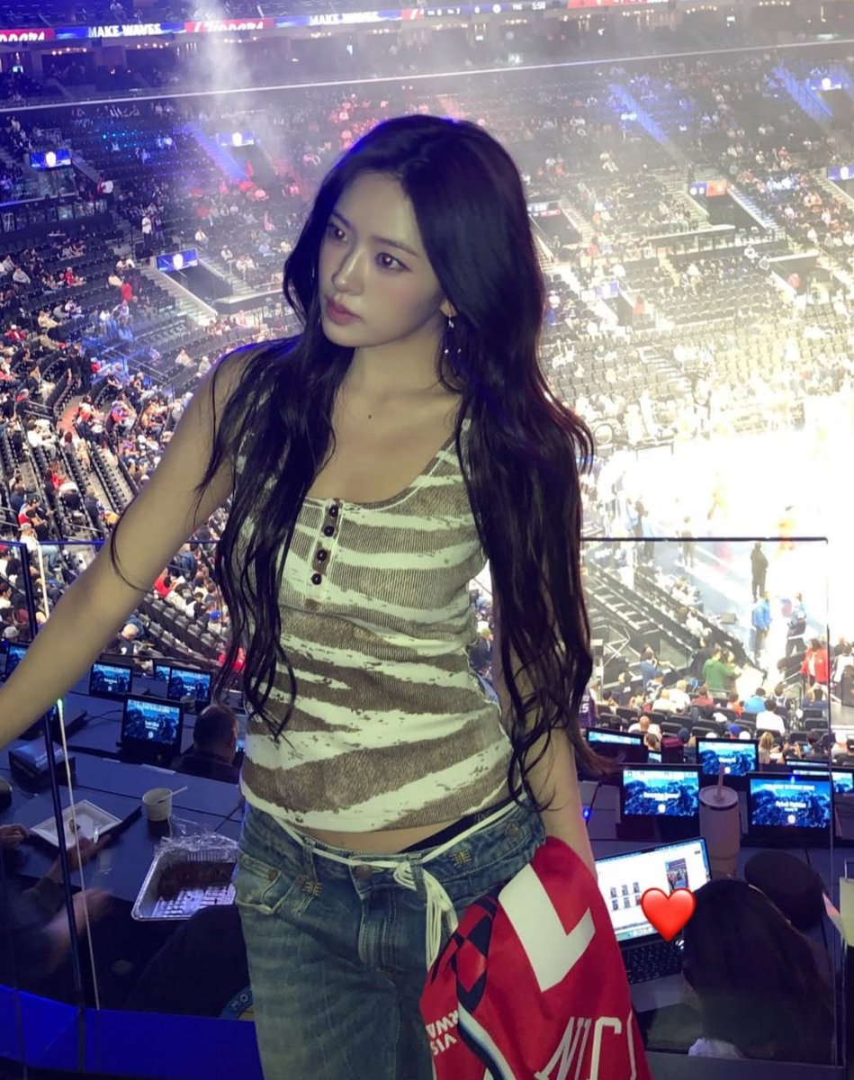 나 없는데서 이렇게 아름답지마....