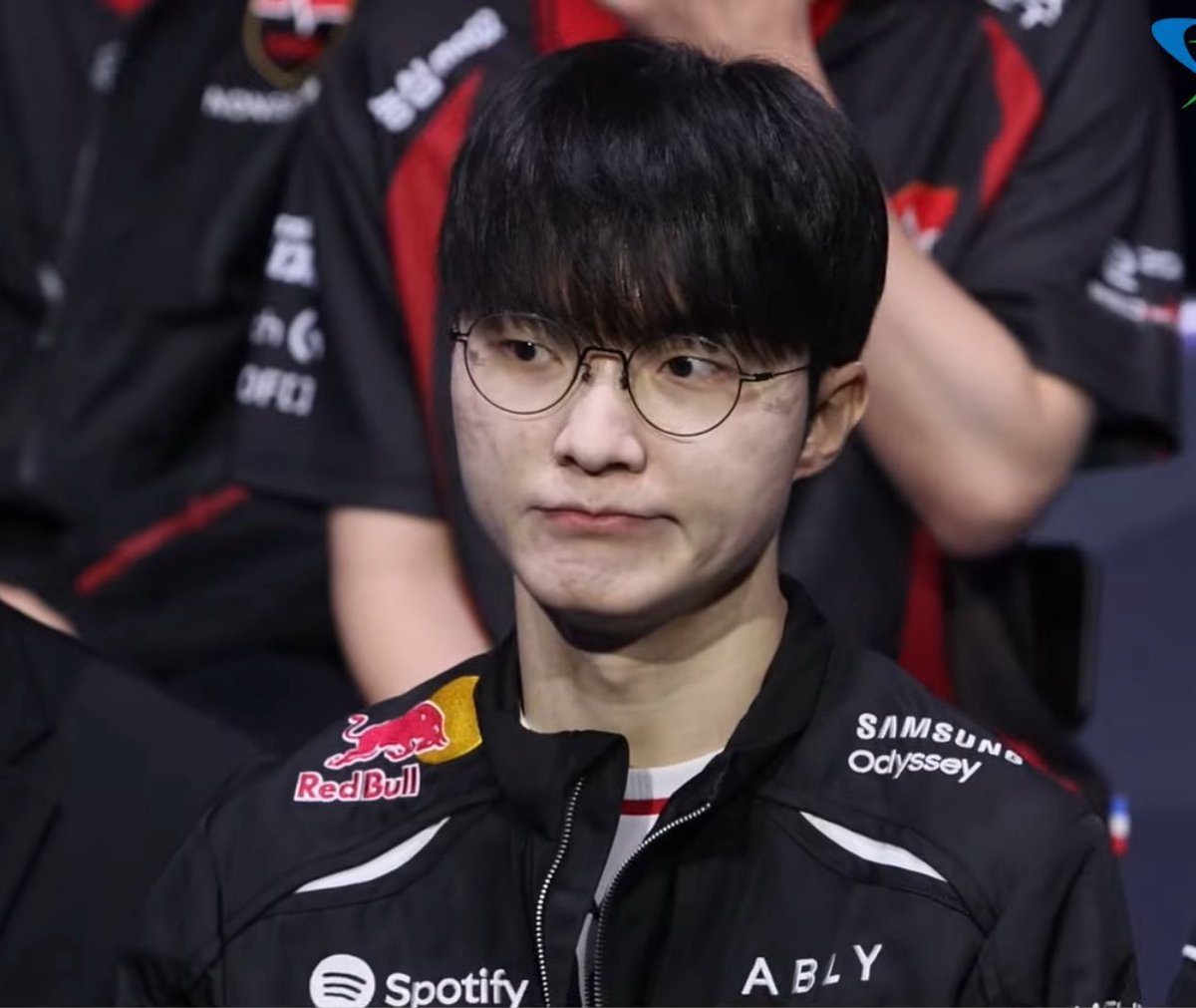 น่ารักมาก น่ารักสุด ๆๆๆๆๆๆ พี่เฟคน่ารักอะ น่ารักจังค่า น่ารักจังครับ