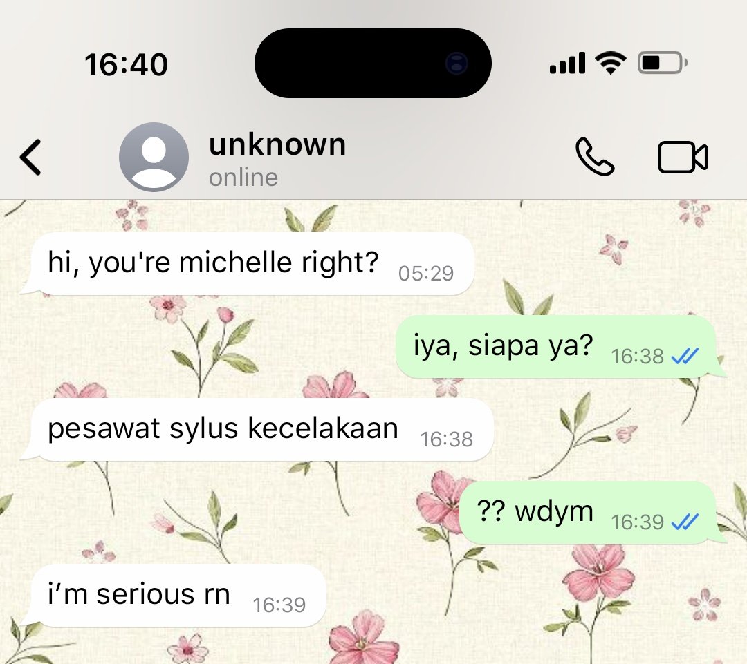 chochoiat's tweet photo. Sylus the Ngeselin as an ex who still loves you (4 end) https://t.co/nYlBDarC5n