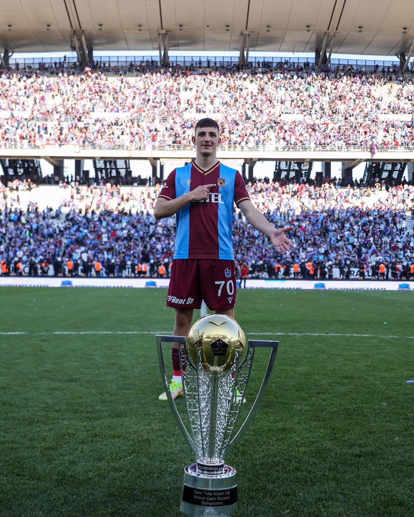 Yüreğini Koy Ortaya Trabzonspor tweet media