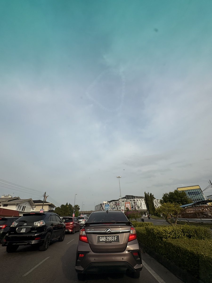 cosmowgyrallllll tweet media