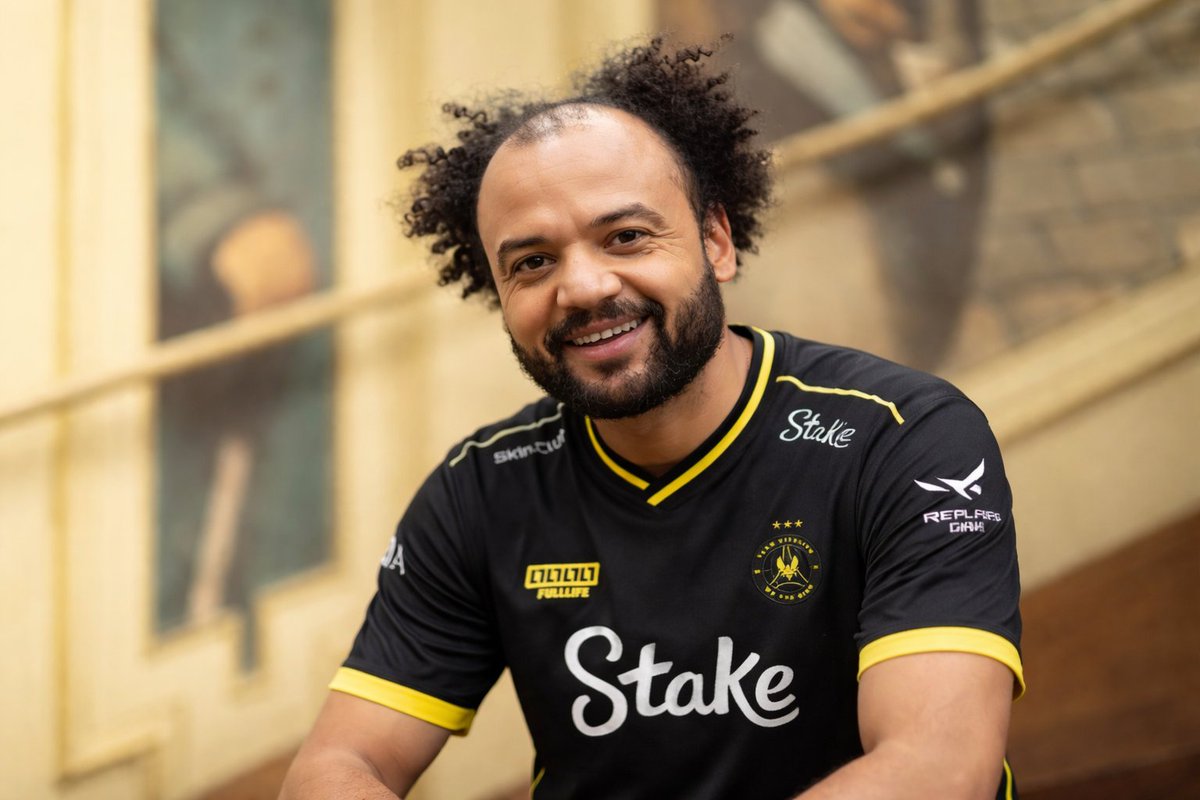 TLevrai34's tweet photo. @fabriceeboue c'est pour quand la collab avec @Vitality_apEX https://t.co/Lh2uR4HqCN