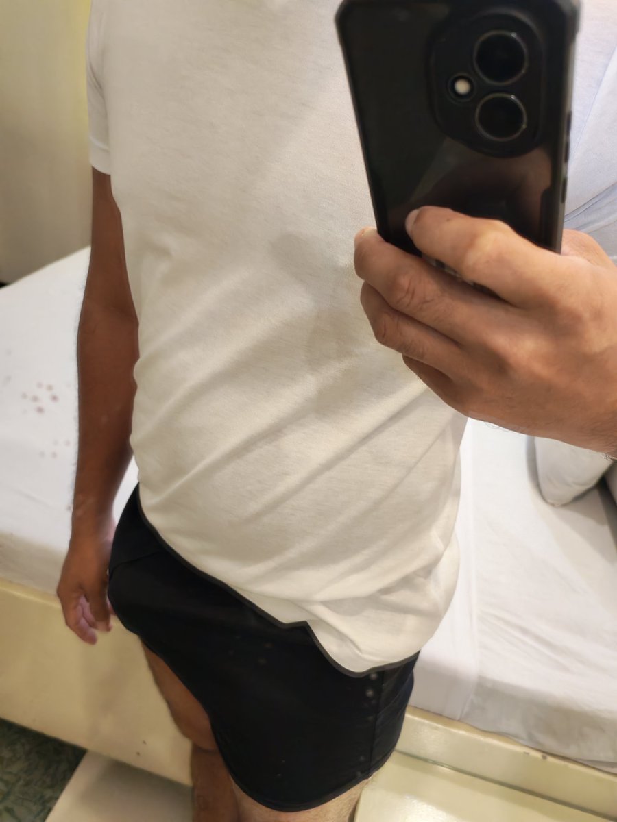 PURE TOP Daks tweet media