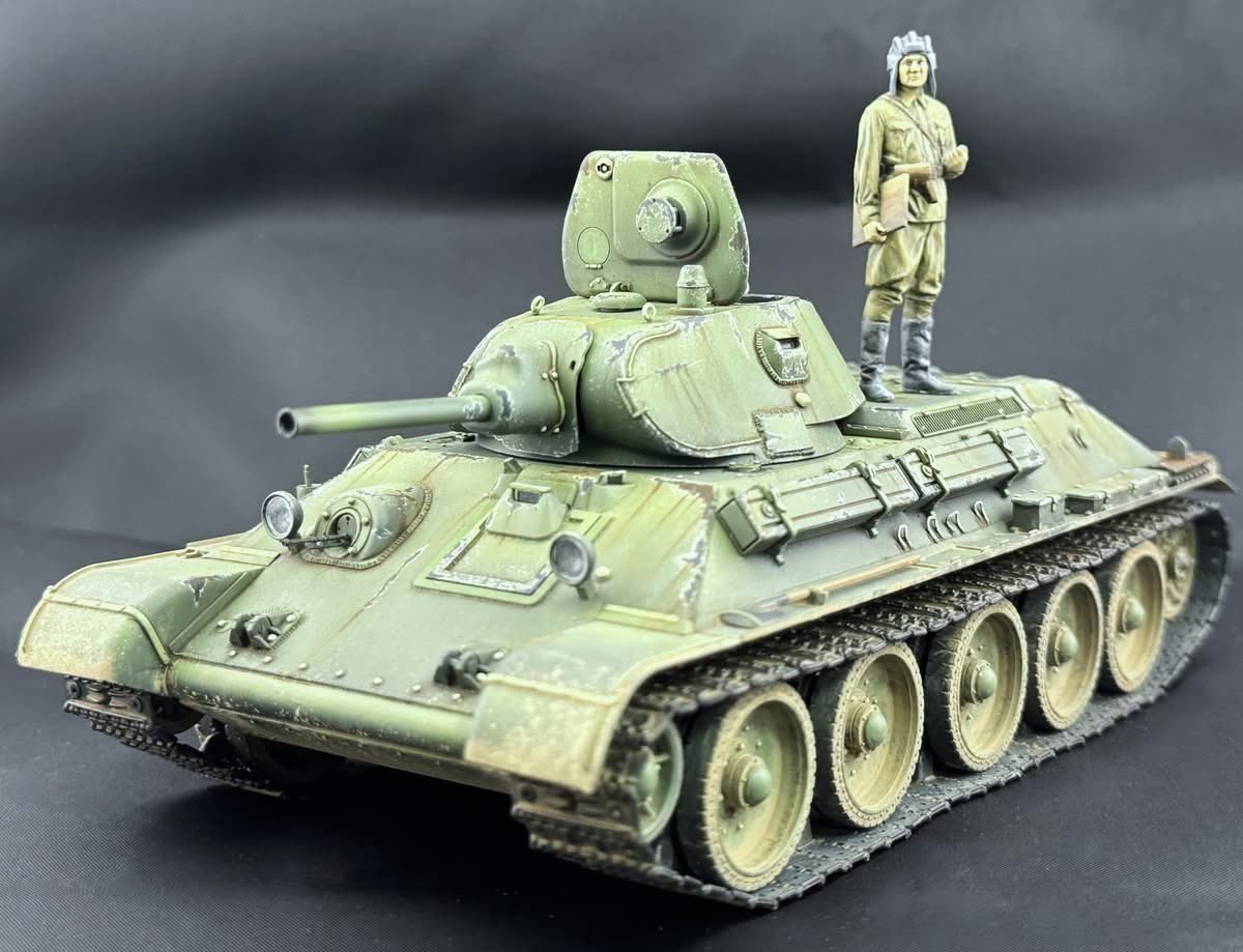 PI34mania's tweet photo. T-34/76 1940
DRAGON 1/35
#T34
#戦車 https://t.co/9qweiTVSJ1