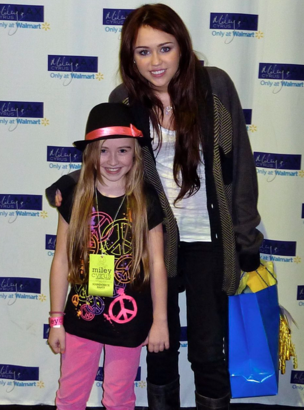 About Music tweet media