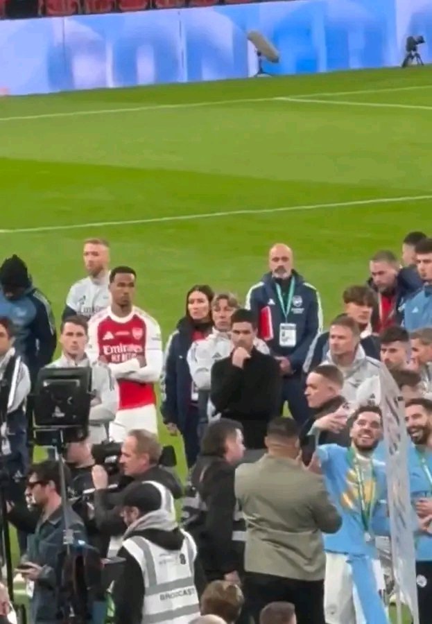 I hope this disrespect of Cherki taking selfies right Infront of Arsenal squad fuels their hunger for trophies.