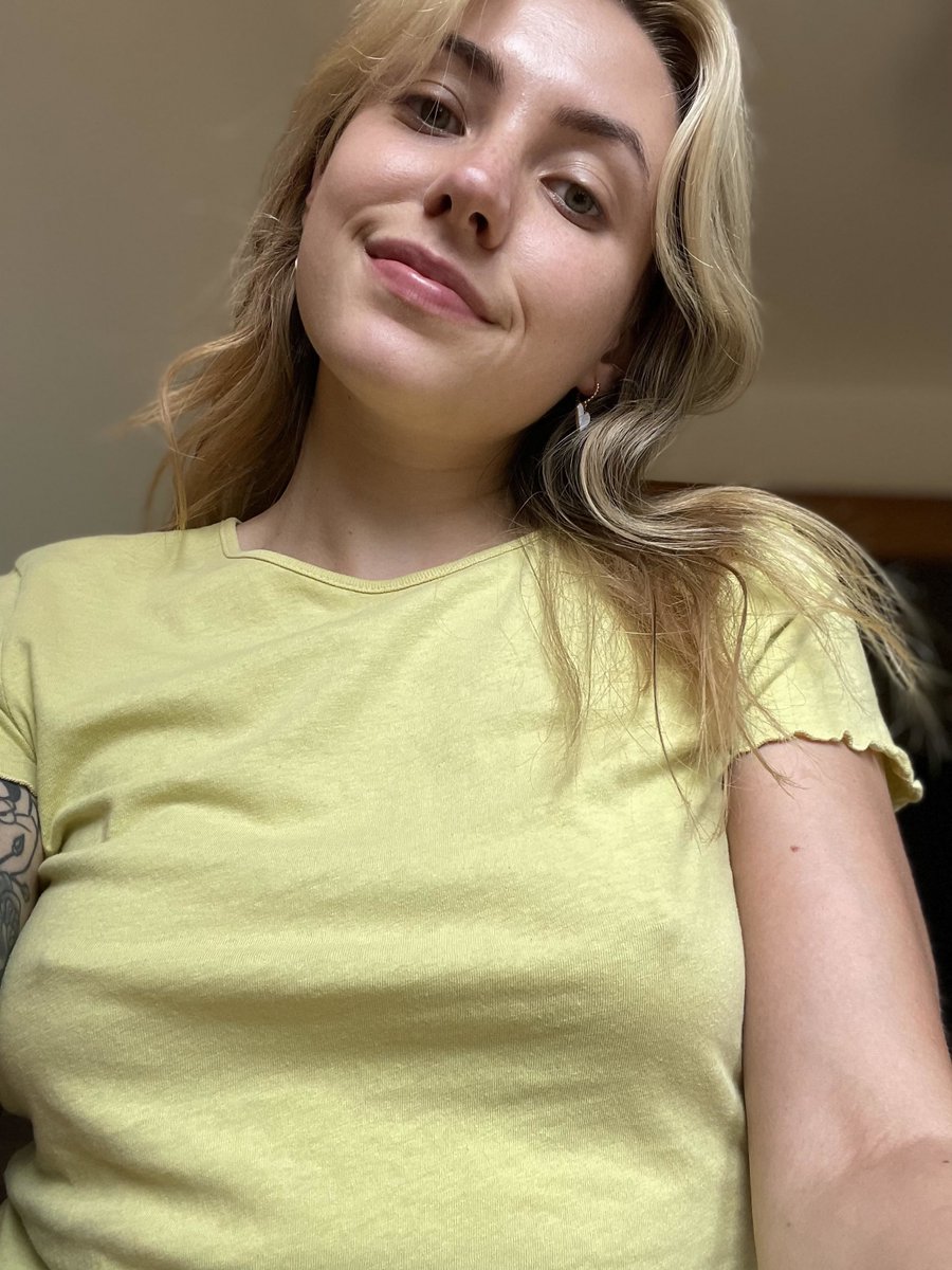 RealGirls tweet media