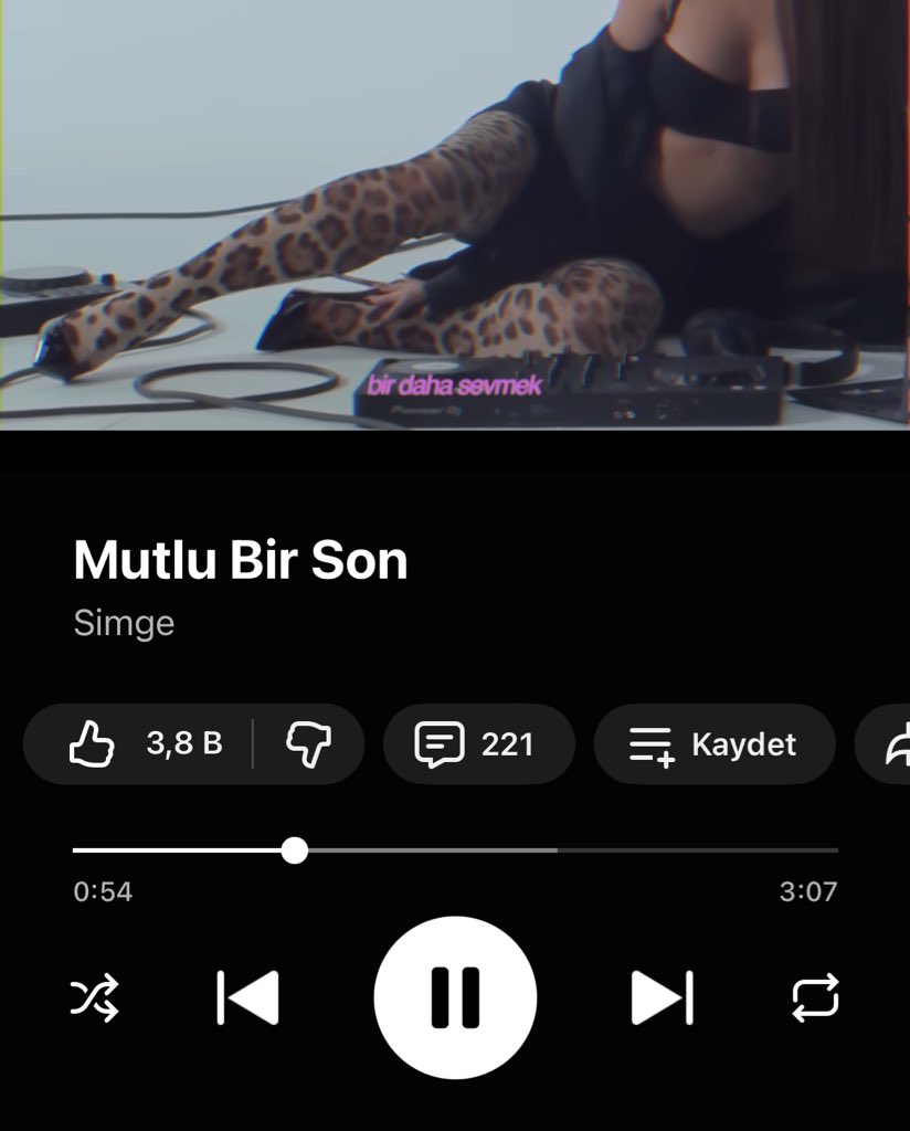 Ş tweet media