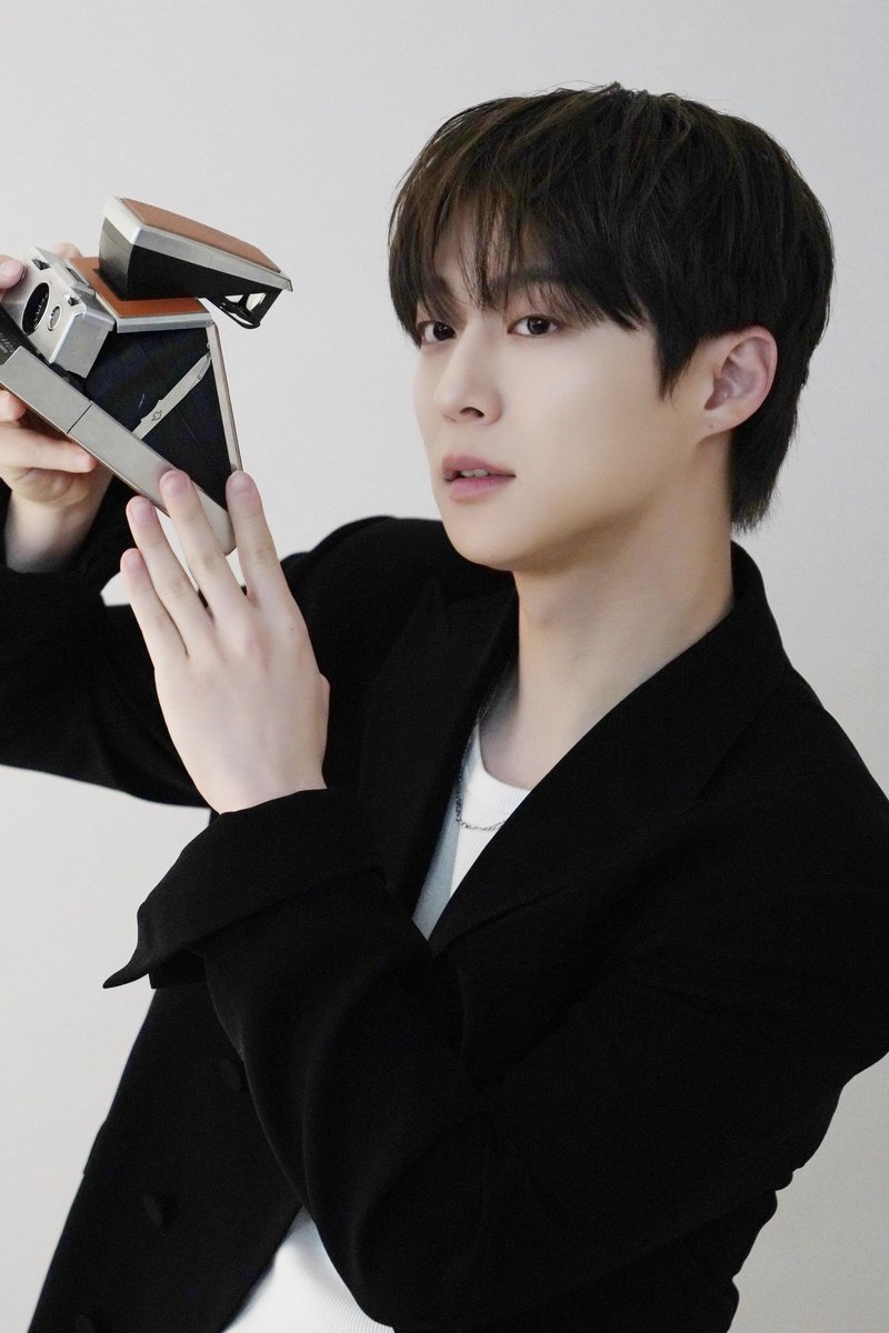 YYentertain's tweet image. 2026 BAE IN HYUK FANMEETING
&amp;lt;FRAME BY FRAME&amp;gt; BEHIND CUT

🛒 ticket.yes24.com/Perf/57472
🎞️ 2026.04.04 (SAT) 13:00 | 18:00 (KST)
📍가빈아트홀 (Gabin Art Hall)

#배인혁 #BAEINHYUK
#FRAME_BY_FRAME
#YYentertainment