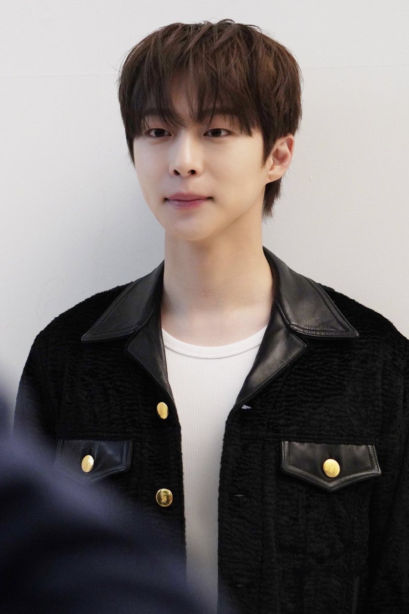 YYentertain's tweet image. 2026 BAE IN HYUK FANMEETING
&amp;lt;FRAME BY FRAME&amp;gt; BEHIND CUT

🛒 ticket.yes24.com/Perf/57472
🎞️ 2026.04.04 (SAT) 13:00 | 18:00 (KST)
📍가빈아트홀 (Gabin Art Hall)

#배인혁 #BAEINHYUK
#FRAME_BY_FRAME
#YYentertainment