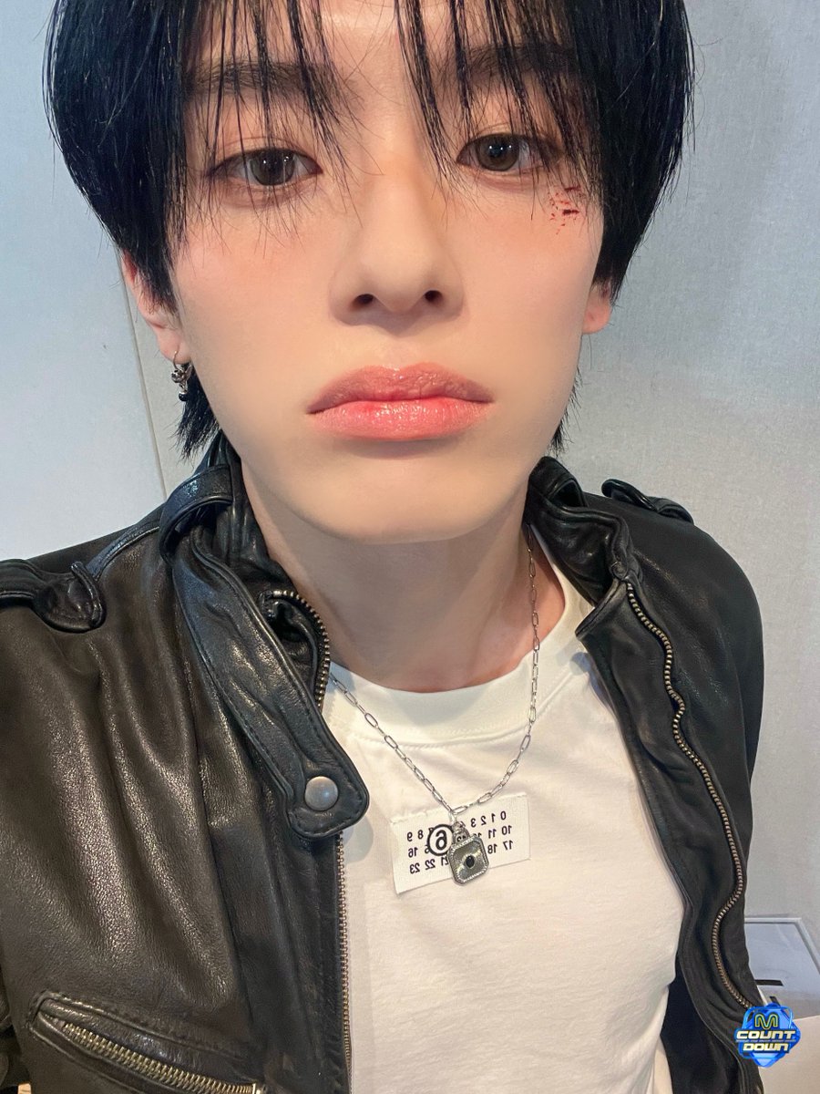 M COUNTDOWN Live tweet media