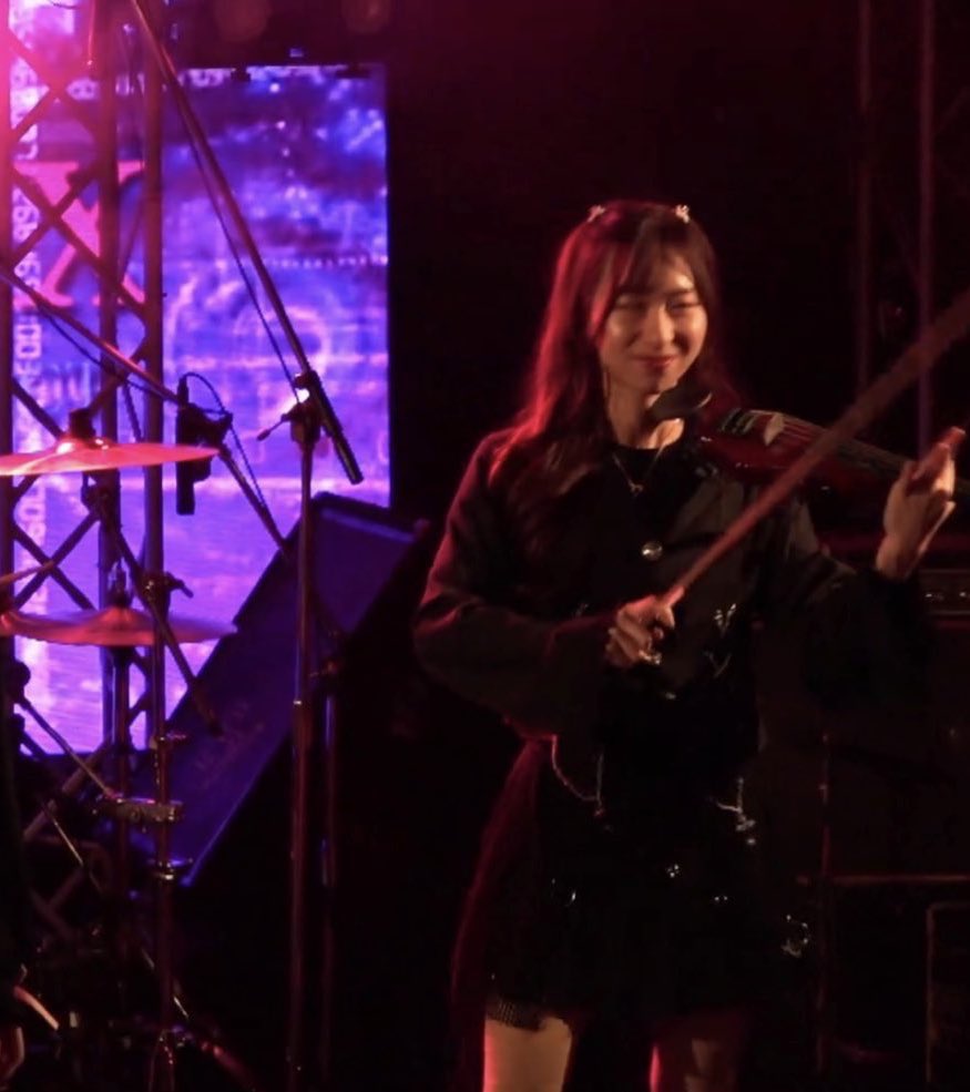 𝕽𝖊𝖓𝖆 🥀🖤 tweet media