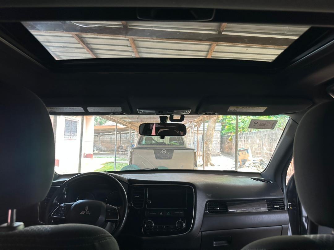 dx_autos's tweet photo. 2018 Mitsubishi Outlander SEL
Push to start
Sunroof
Infotainnent screen
Reverse camera

Price: GHC 159,000

WhatsApp/Call: 0550256731 https://t.co/dWkc090sYT