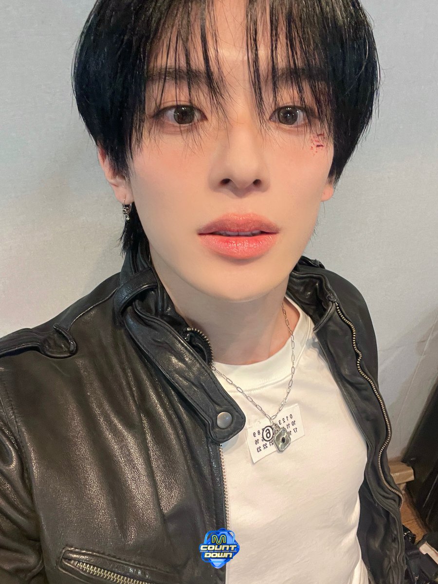 M COUNTDOWN Live tweet media