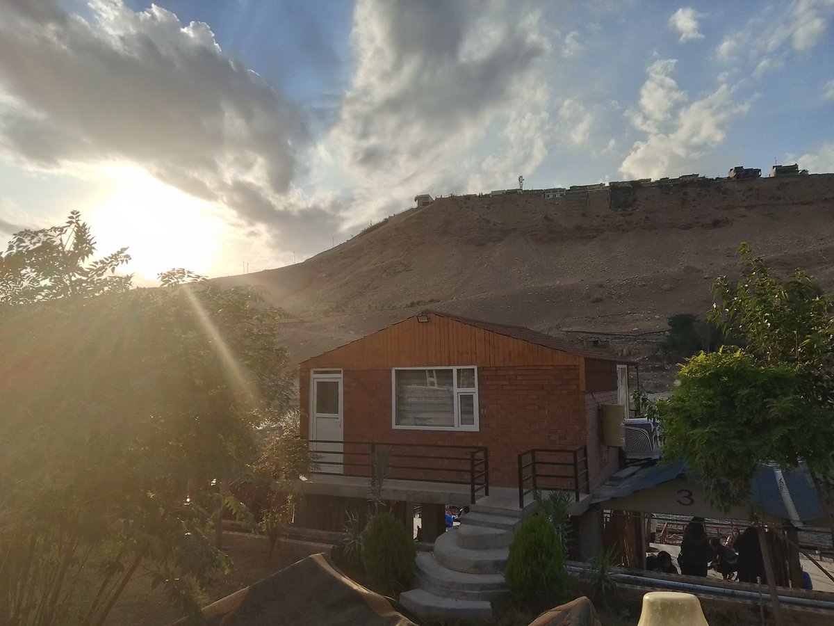 sister bahiyyih IS BACK TO HER ROOTS tweet media