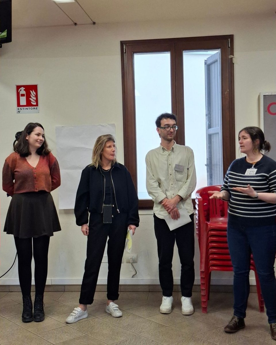 JOVESÓLIDES tweet media