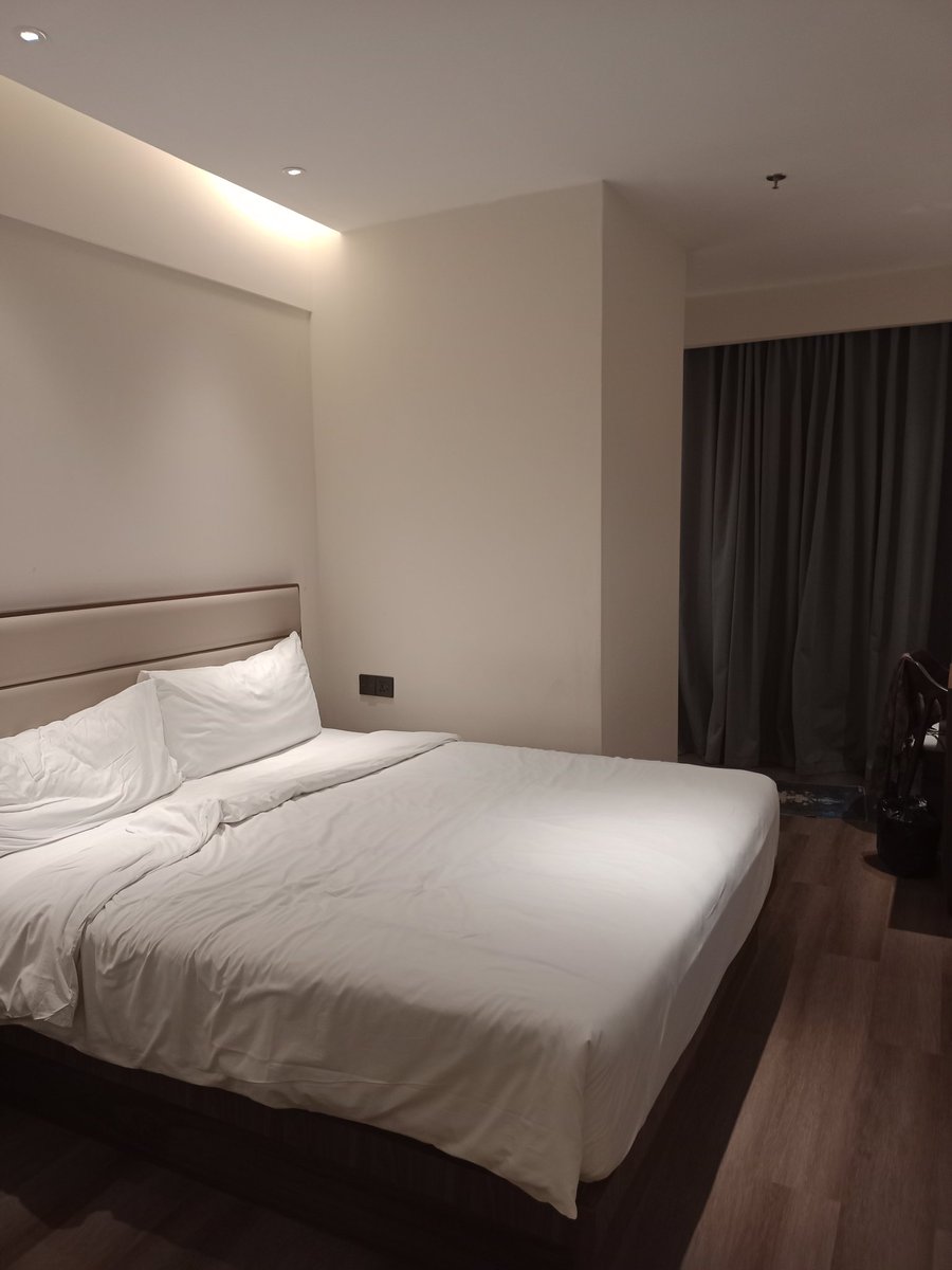 urfavboyysszzz tweet media